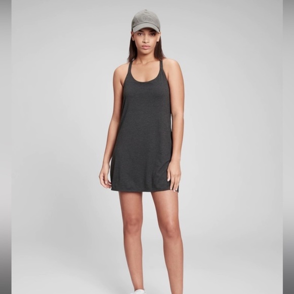 GapFit Brushed Tech Jersey Dress Athletic Pink Attached Shorts Dry Wicking XS - Picture 10 of 11